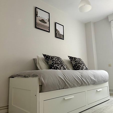 Cozy Flat 5 Mins From The Beach Gijón Esterno foto