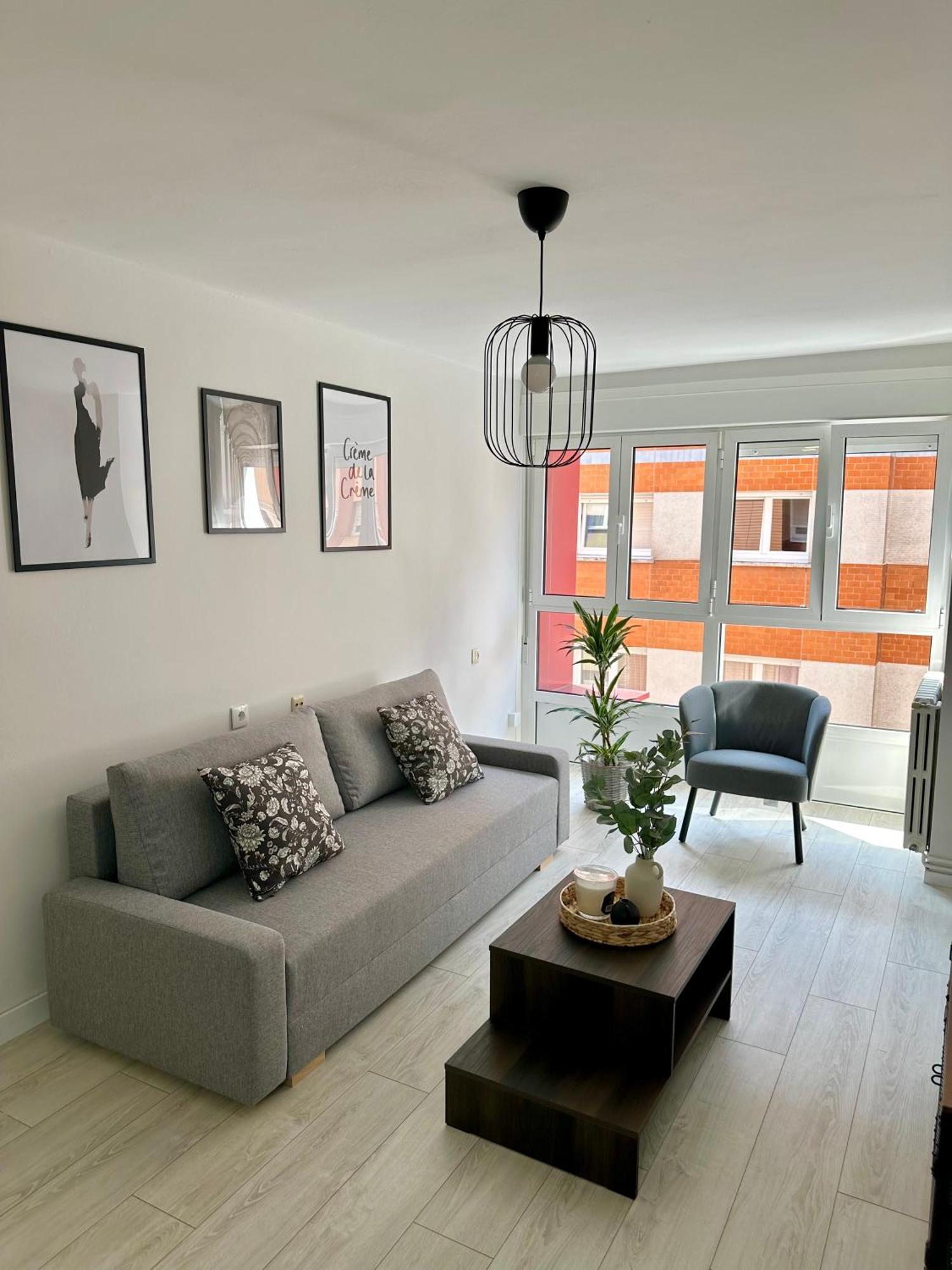 Cozy Flat 5 Mins From The Beach Gijón Esterno foto