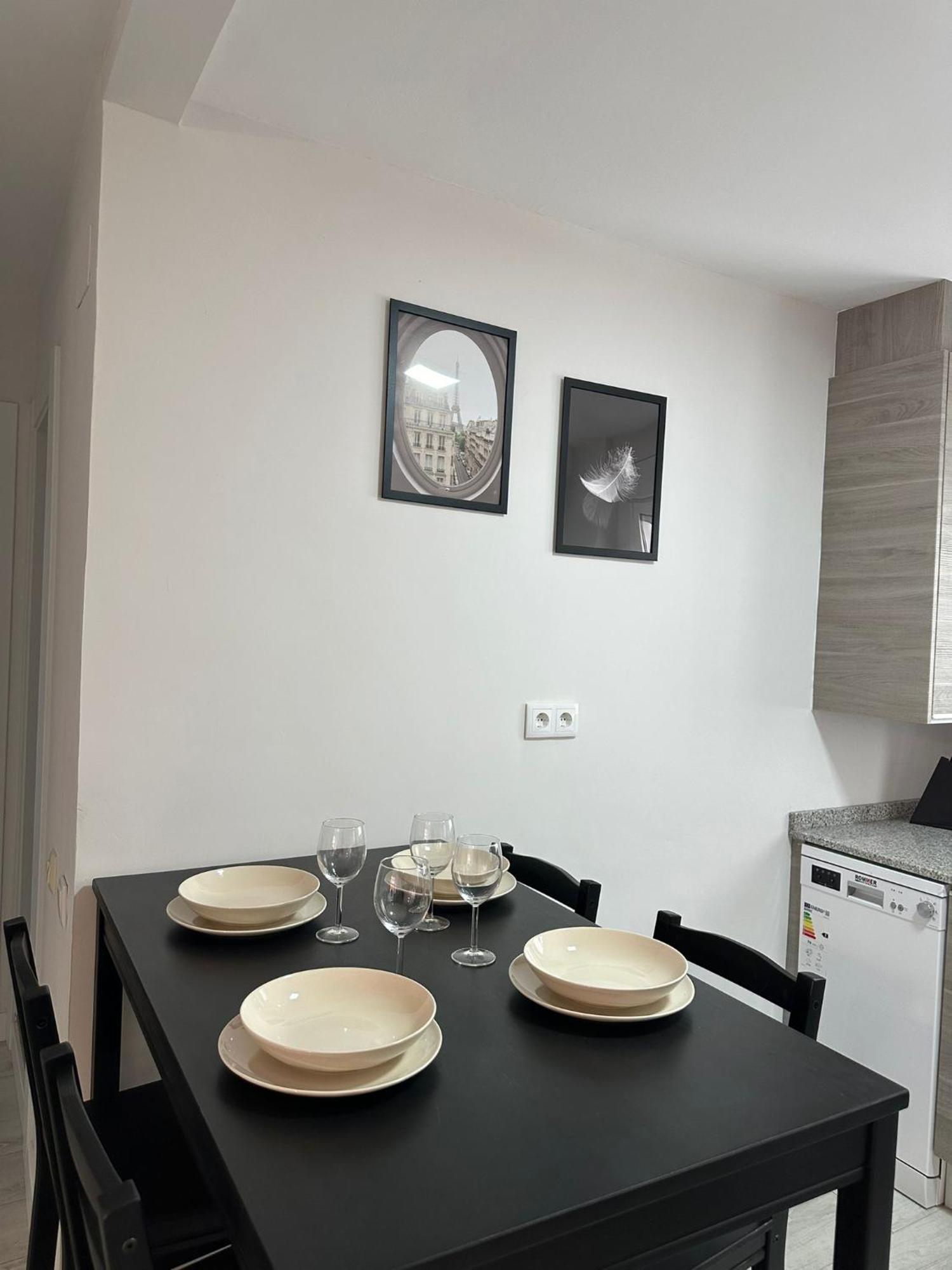 Cozy Flat 5 Mins From The Beach Gijón Esterno foto