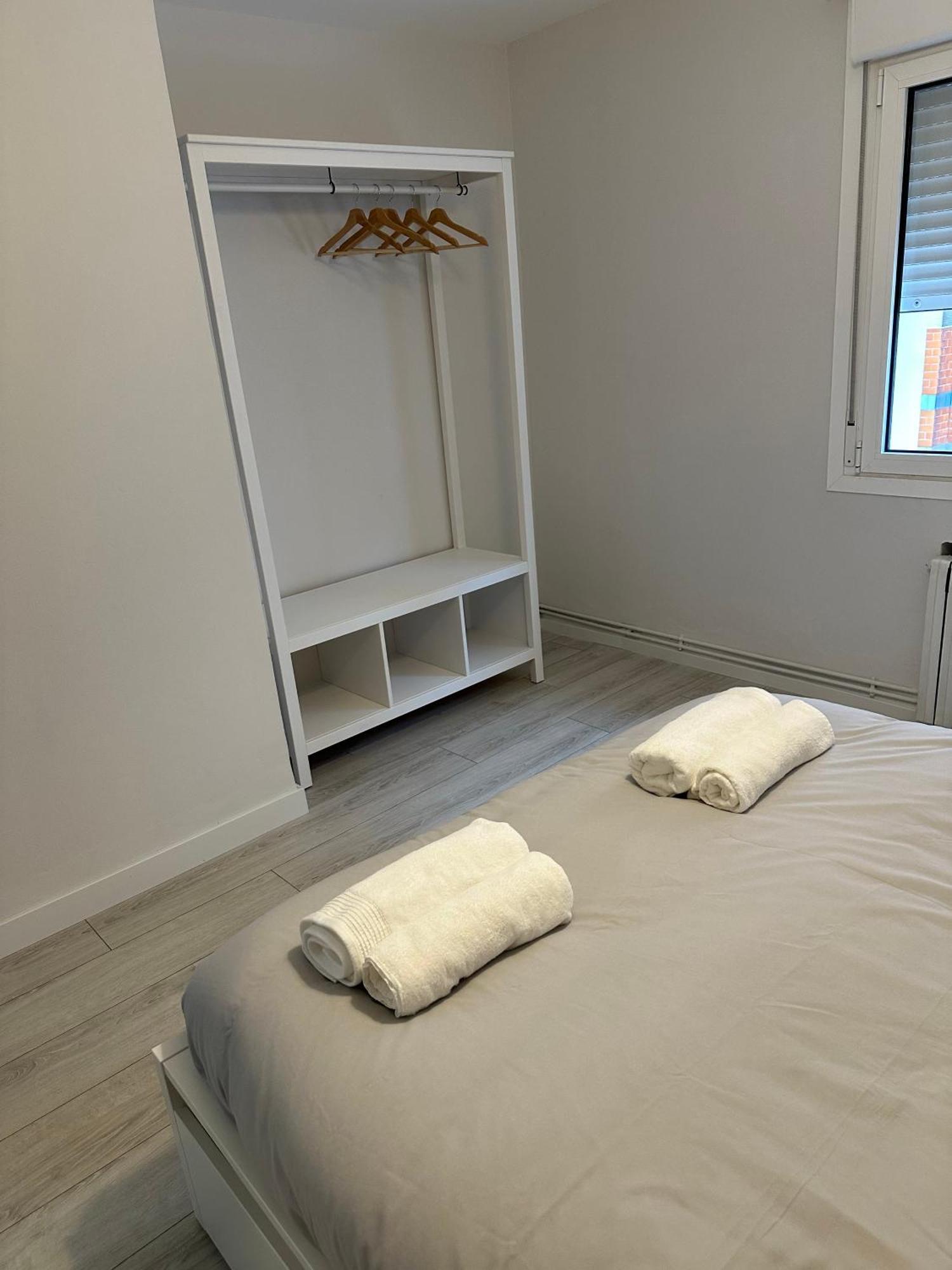 Cozy Flat 5 Mins From The Beach Gijón Esterno foto