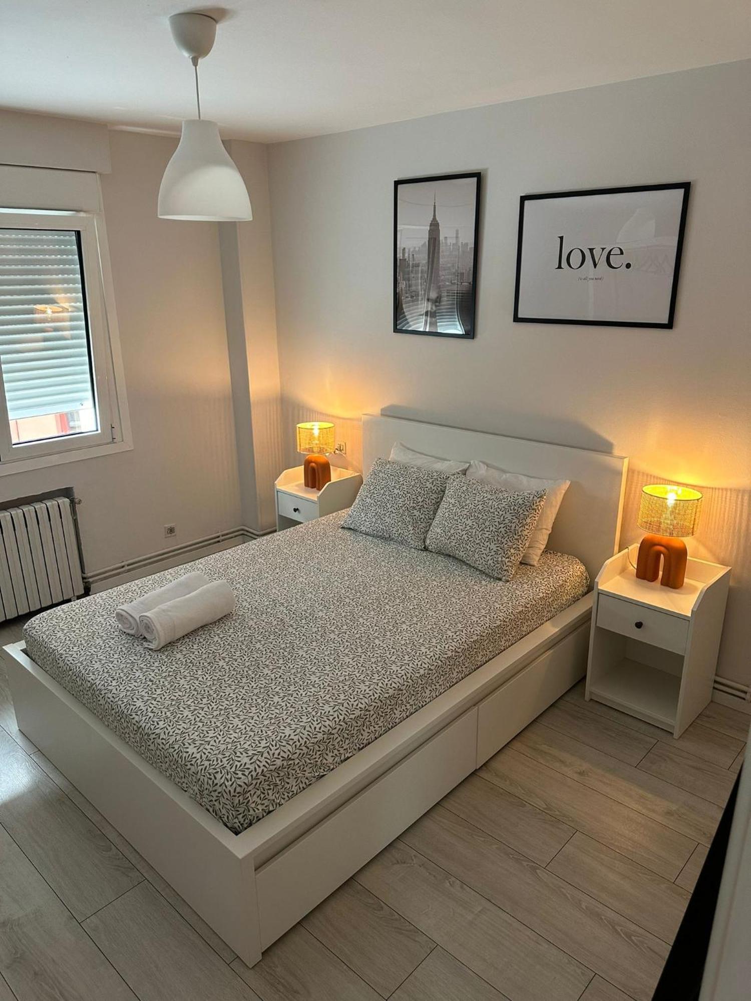 Cozy Flat 5 Mins From The Beach Gijón Esterno foto